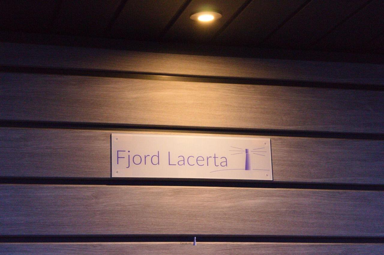 Hausboot Fjord Lacerta Mit Dachterrasse In Wendtorf 外观 照片